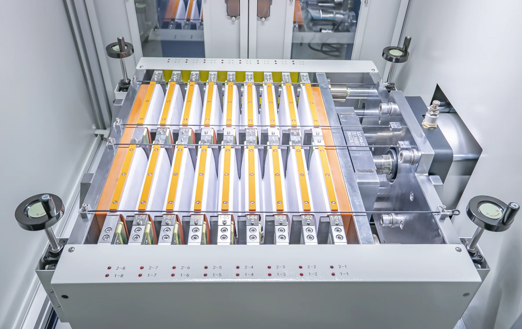 Compact 32-channel Hot Press Machine (Max. 120*80 mm, Single-Side Tabs) for Pouch Cell SEI Formation - MSK-131-HS32 - Image 2