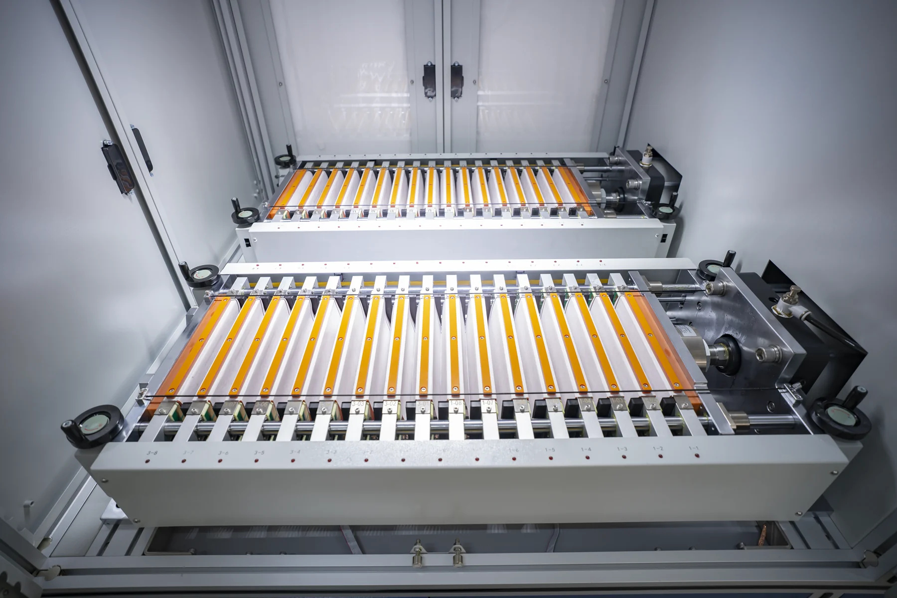 Compact 64-channel Hot Press Machine (Max. 120*80 mm, Single-Side Tabs) for Pouch Cell SEI Formation - MSK-131-HS64 - Image 3